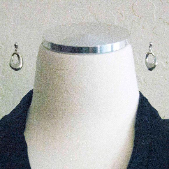 ASYMMETRICAL OVAL DROP POST EARRINGS  - JETSGP1 - Picture 3 of 4